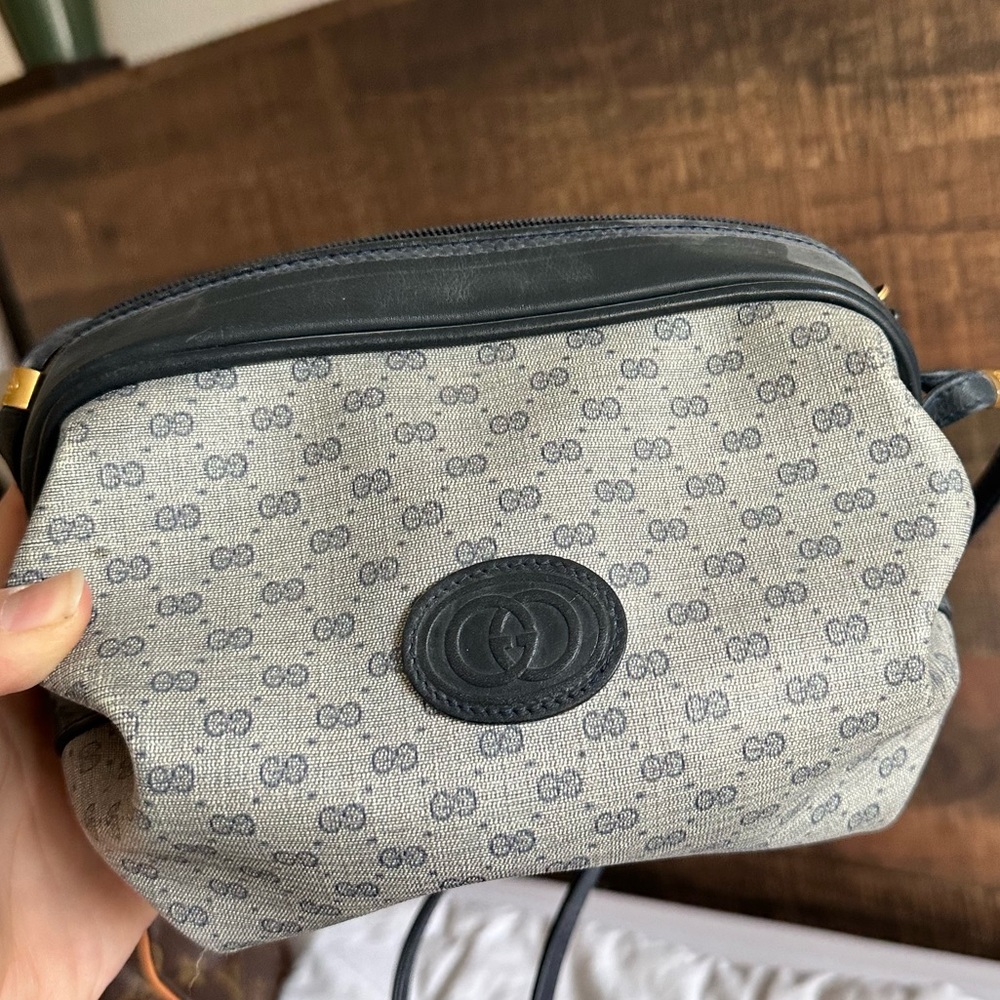 GUCCI Vintage GG (crossbody)